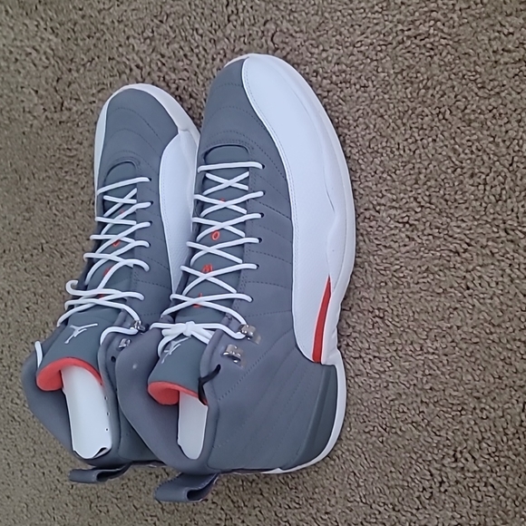 Air Jordan 12 Retro - Picture 10 of 10